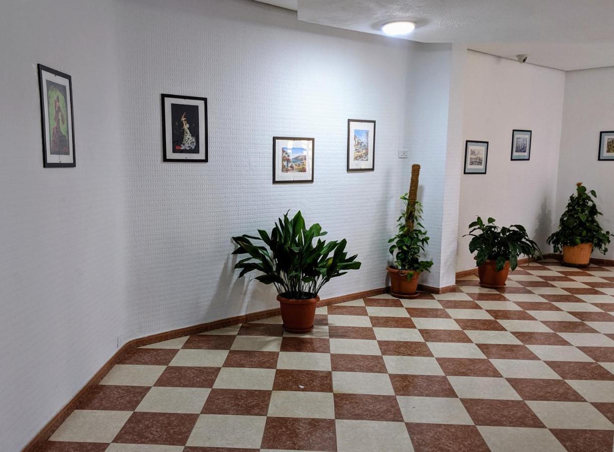 Home Away In The Heart Of Town Torremolinos Exteriör bild